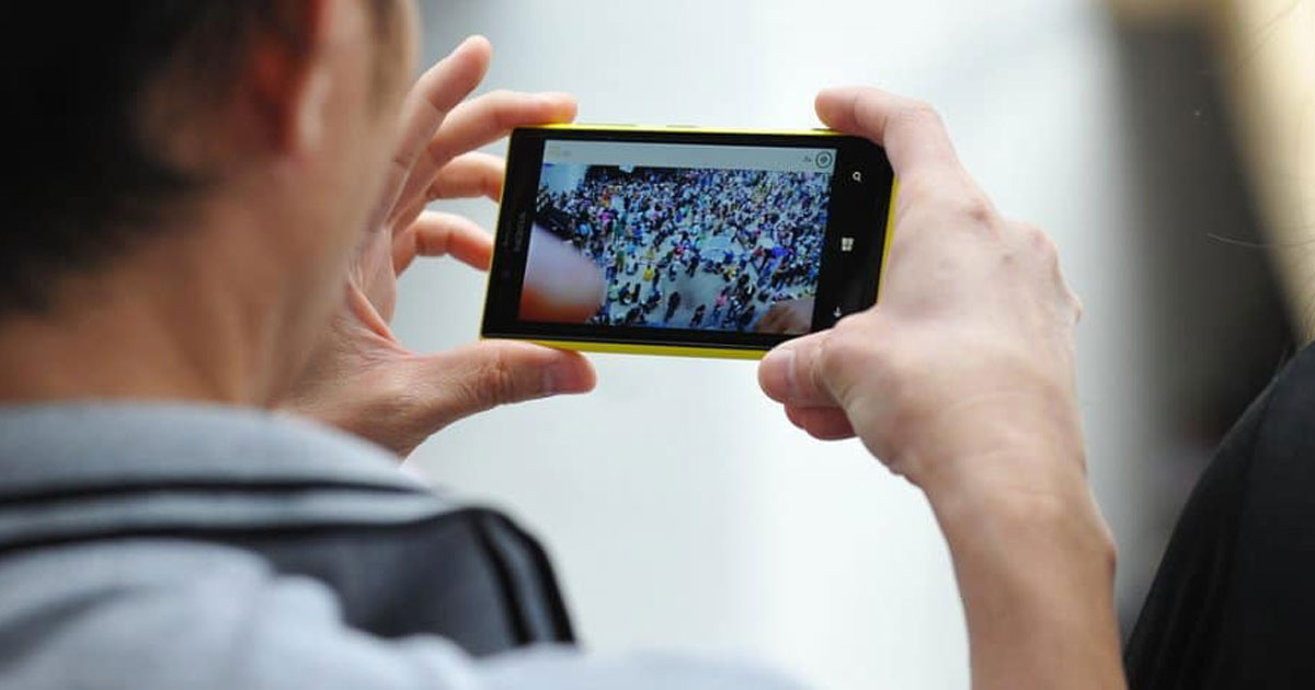 The Benefits and Drawbacks of Watching Video Online