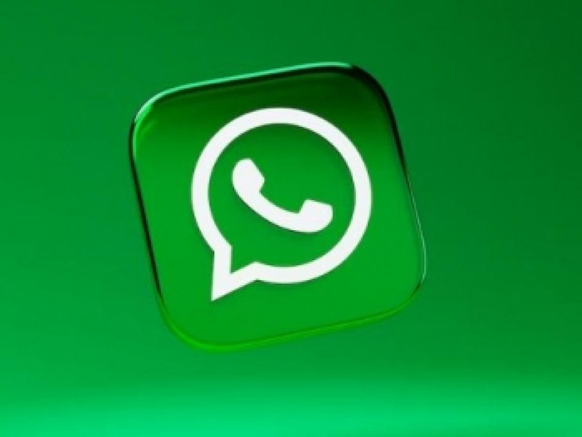 Dealshare dec.singhtechcrunch indian whatsapp 100m series